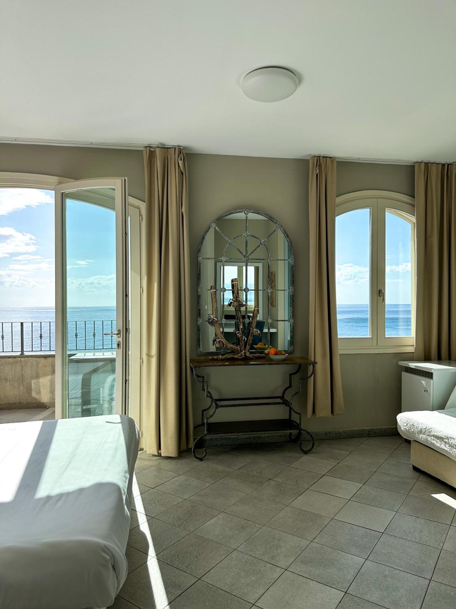 Torremare Otel Marine du Miomo Dış mekan fotoğraf